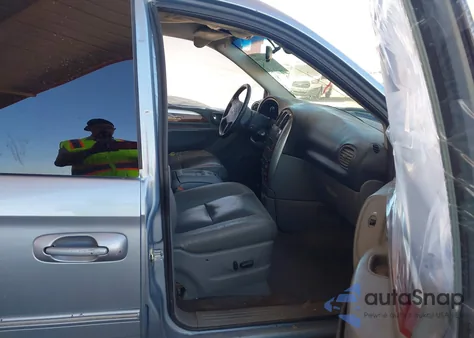 2005 Chrysler Town & Country Limited z USA, uszkodzony, nr VIN 2C8GP64L45R587168